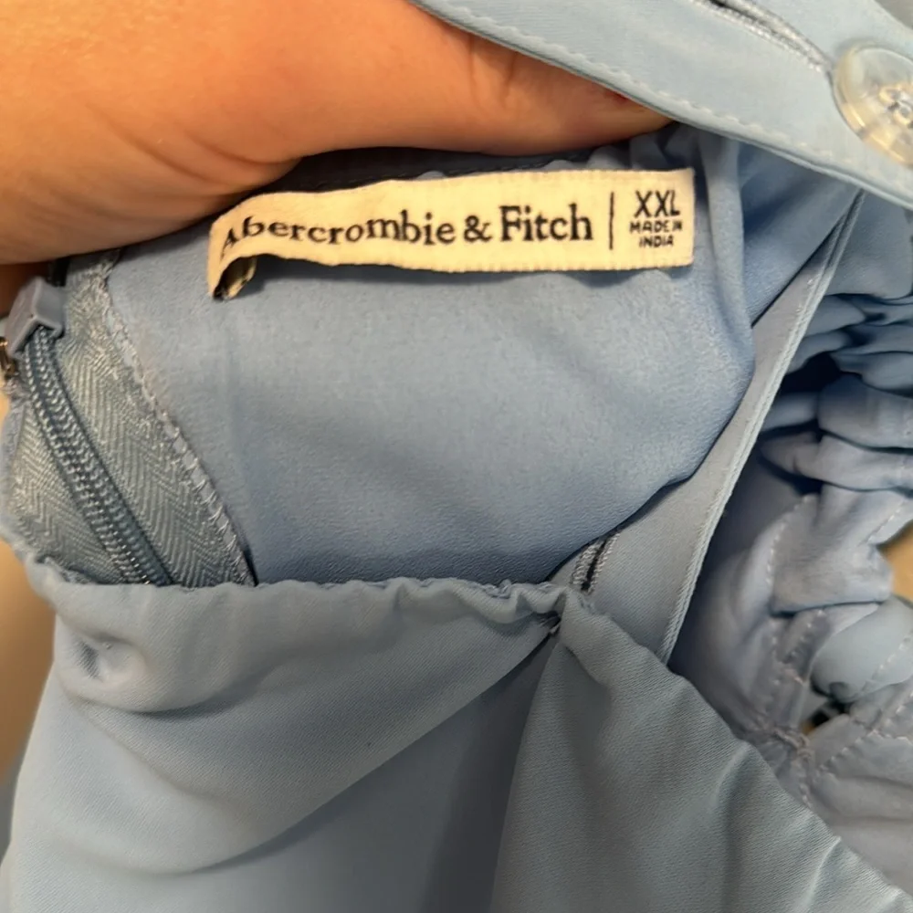 Abercrombie & Fitch light blue